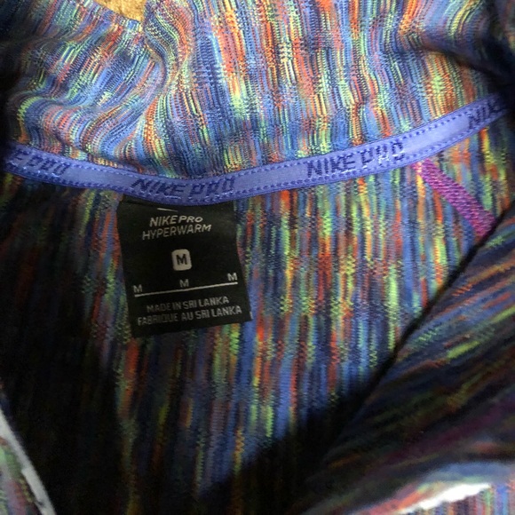 Women’s size M Nike dri fit 1/4 zip pullover. - Picture 3 of 4